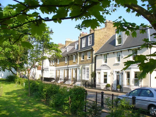 Running in Sunbury on Thames, United Kingdom